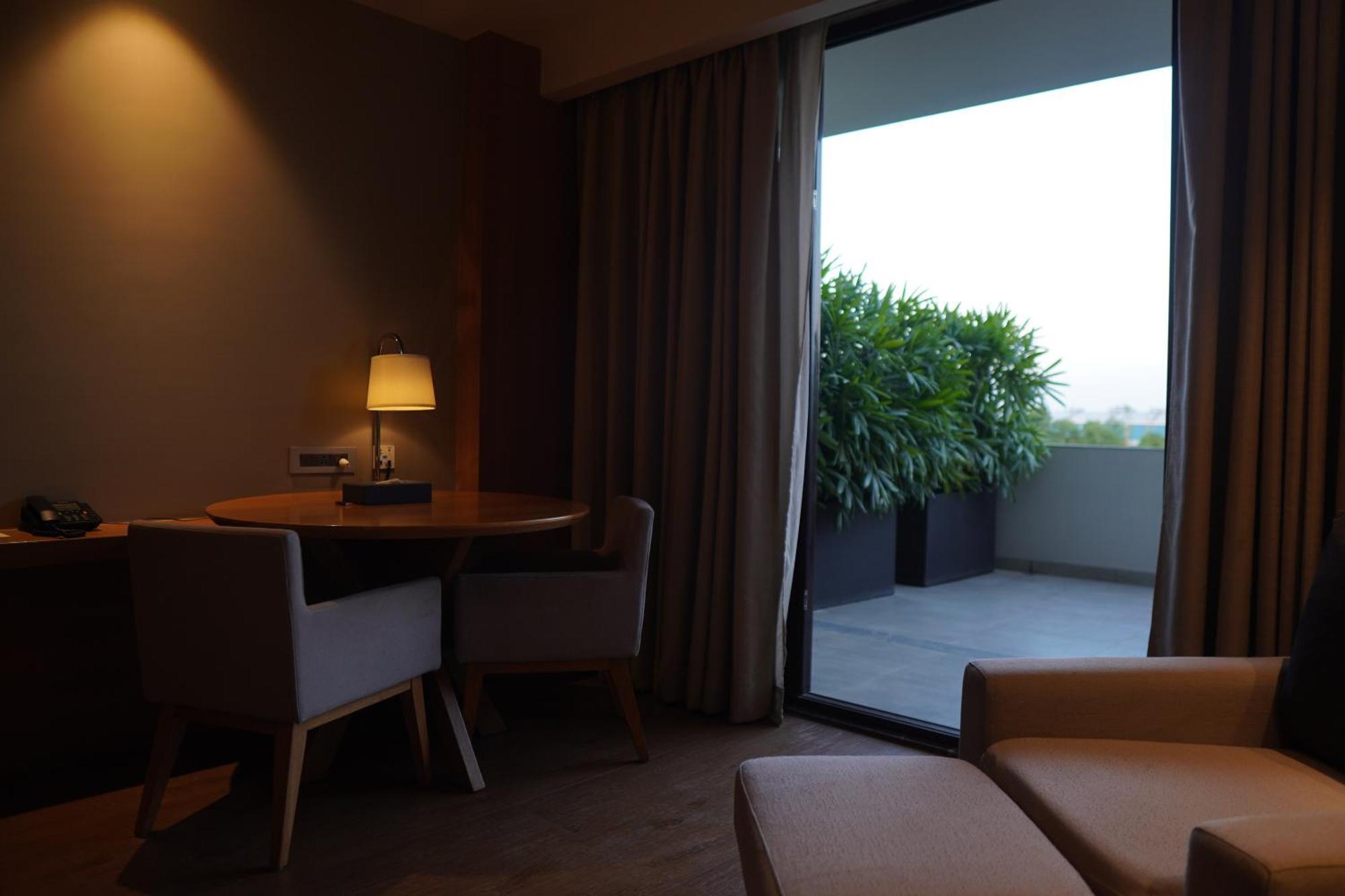 Kiranshree Grand Hotel Guwahati Luaran gambar