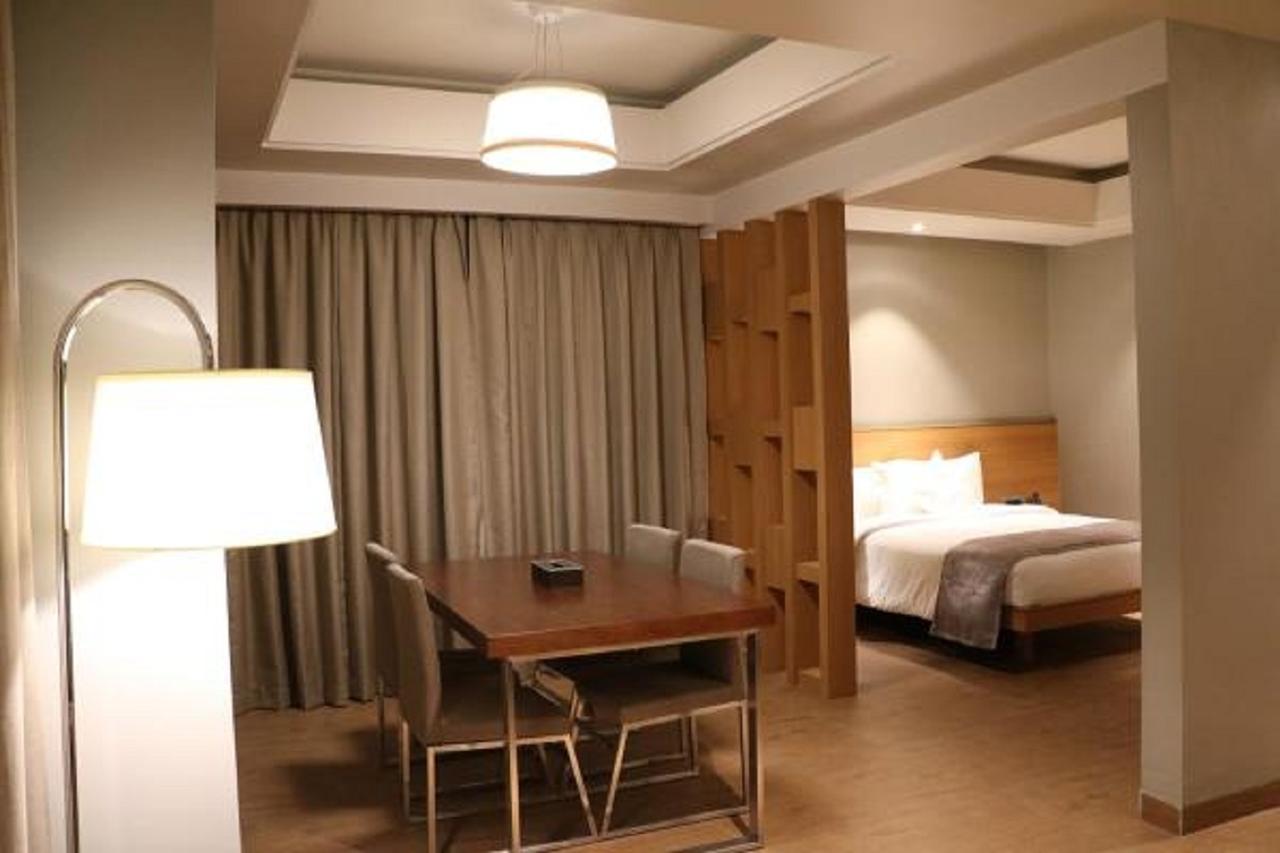 Kiranshree Grand Hotel Guwahati Luaran gambar